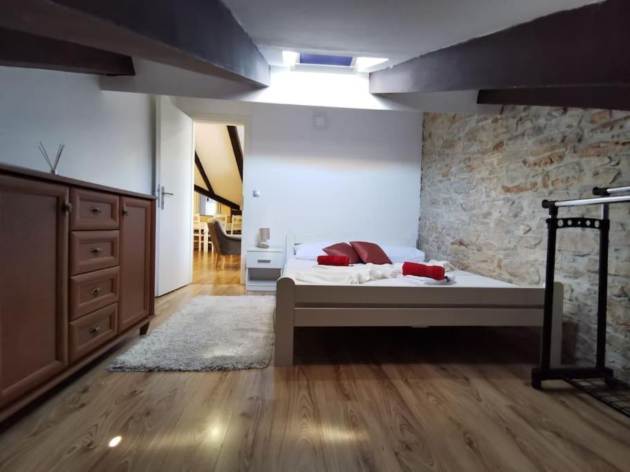 PUY Loft Apartment מראה חיצוני תמונה